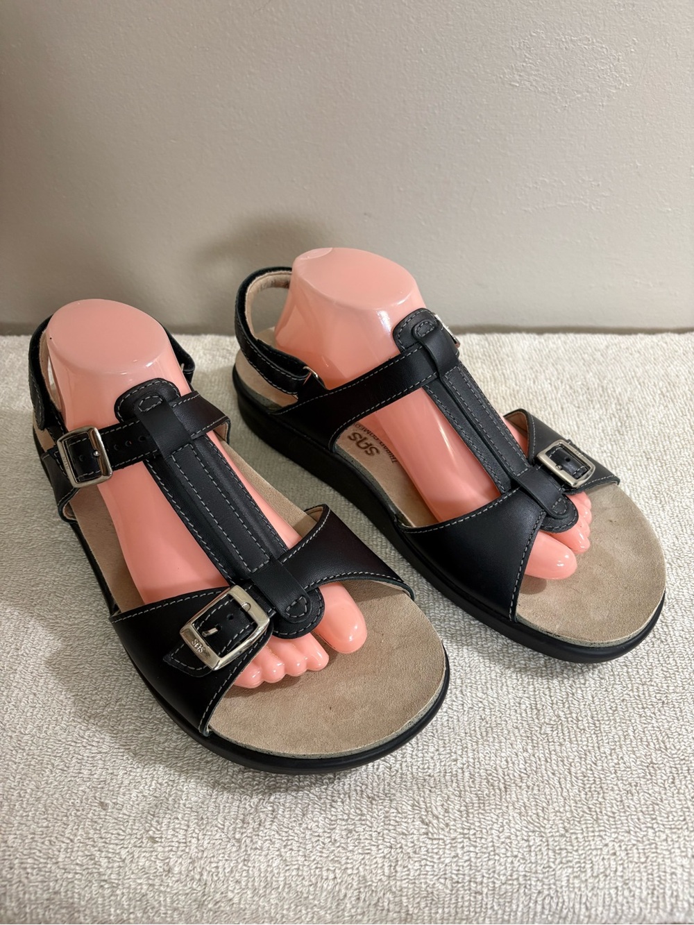 NEW! Women's SAS San Antonio Shoes CAPTIVA Black Leather T-STRAP Comfort SANDALS